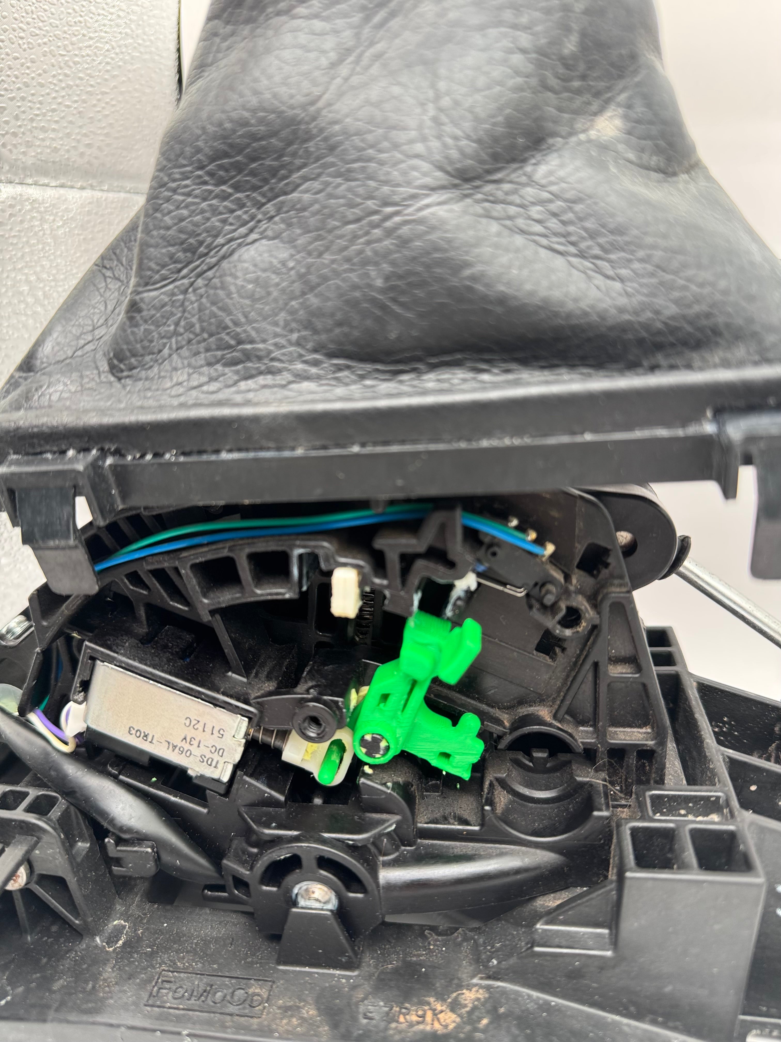 Ford F-150 Expedition Lincoln Navigator Gearshift Detent for 2015-2020 with Floor / Console Shifter