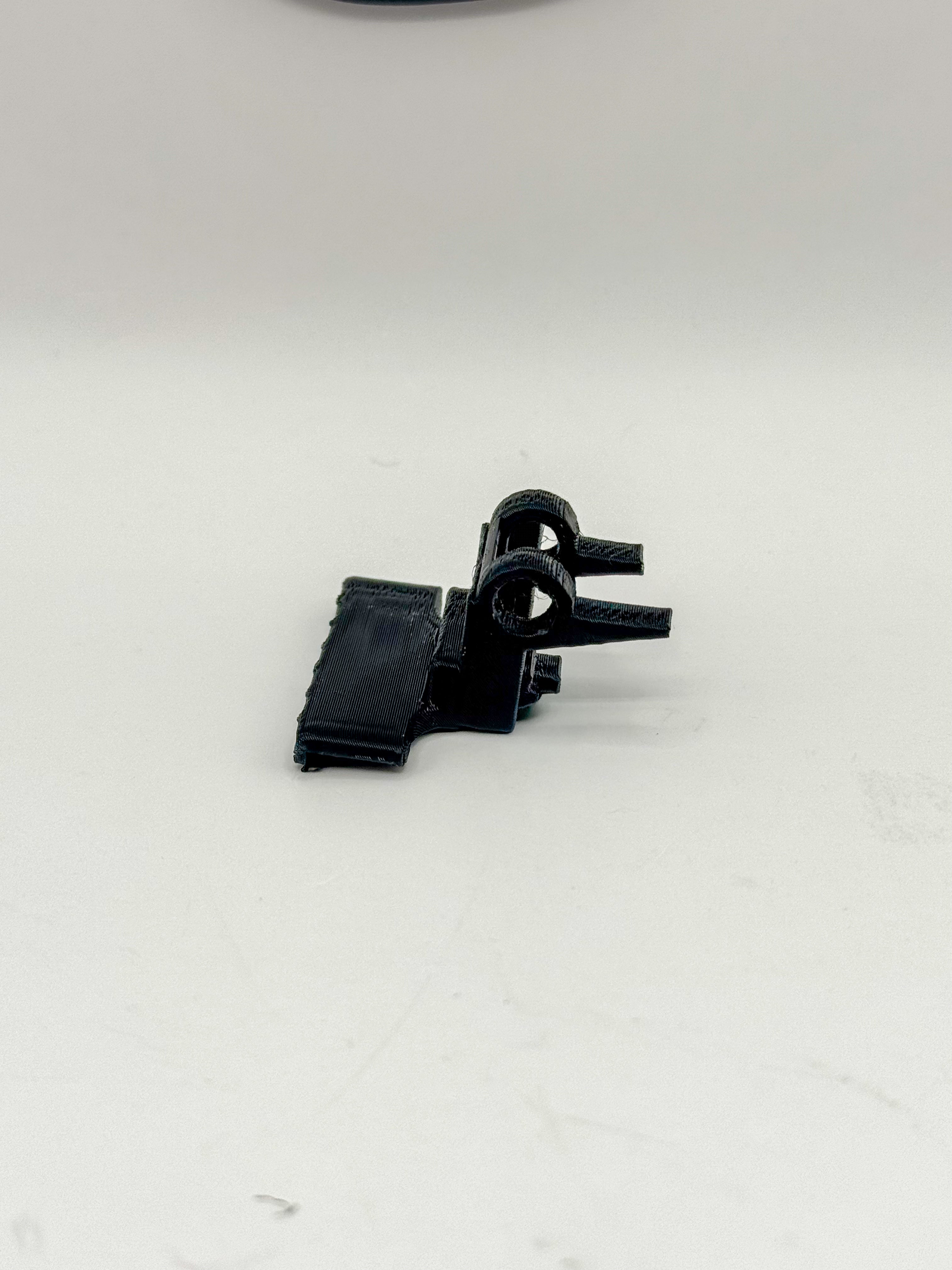 Acura MDX - Center Console Armrest Clip Latch 2001–2006