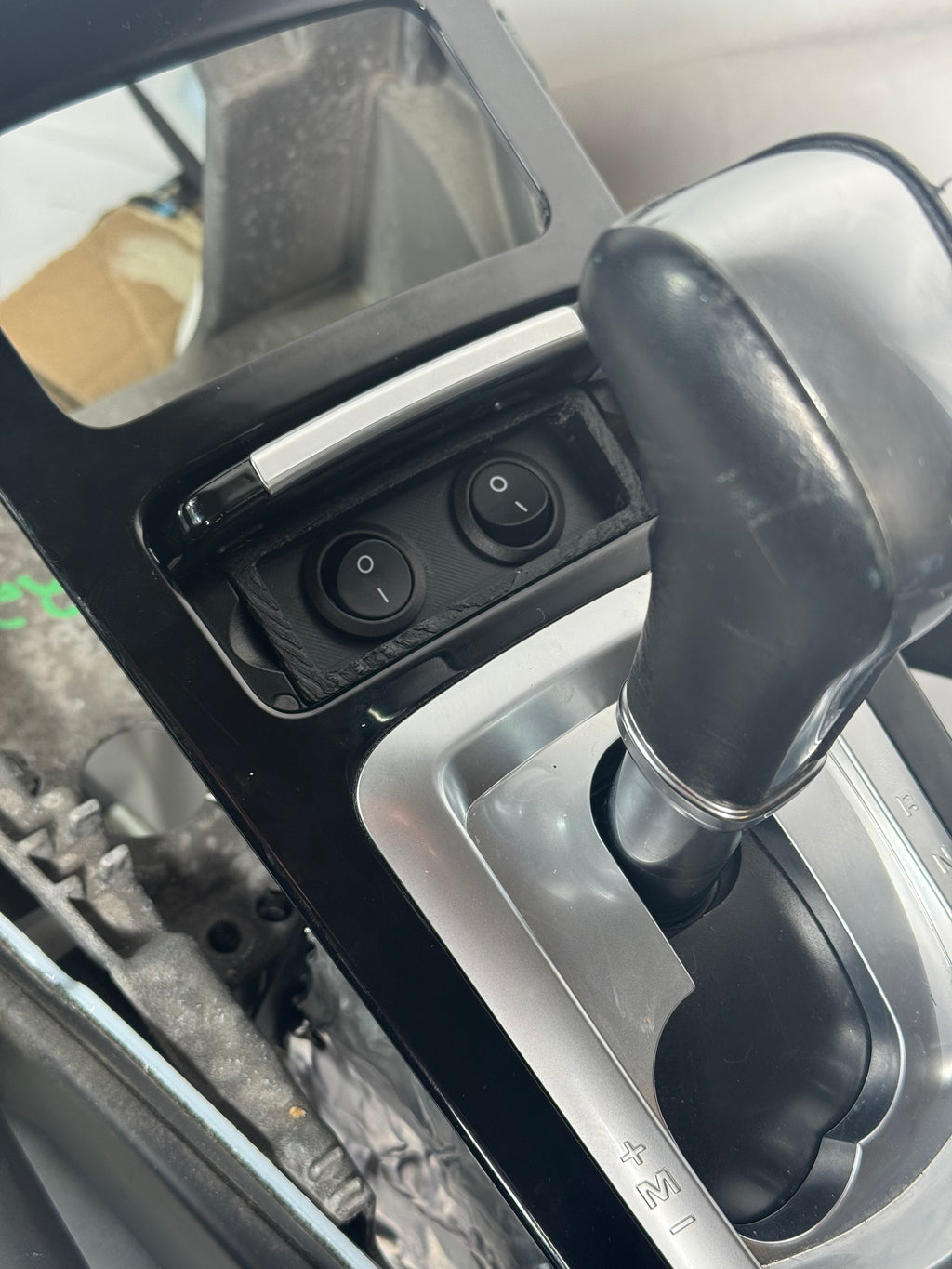 Porsche Cayenne 958 Hidden Ash Tray Dual LED/Aux Switch Panel 2011–2018