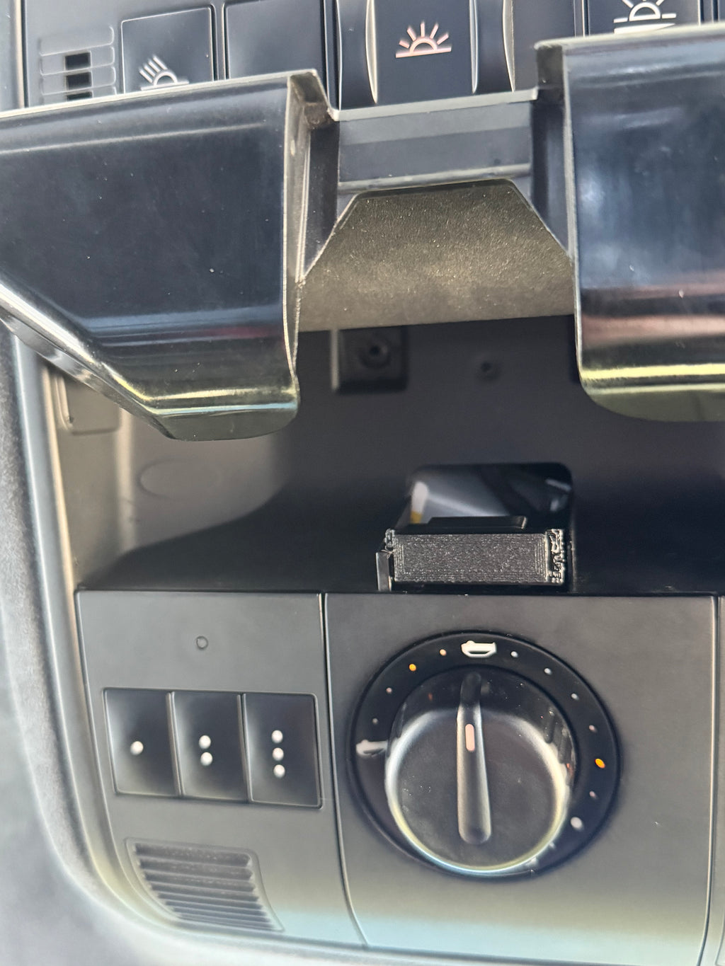 Porsche Cayenne 955/957 2003-2010 Sunglass Holder Button Replacement - Overhead Console