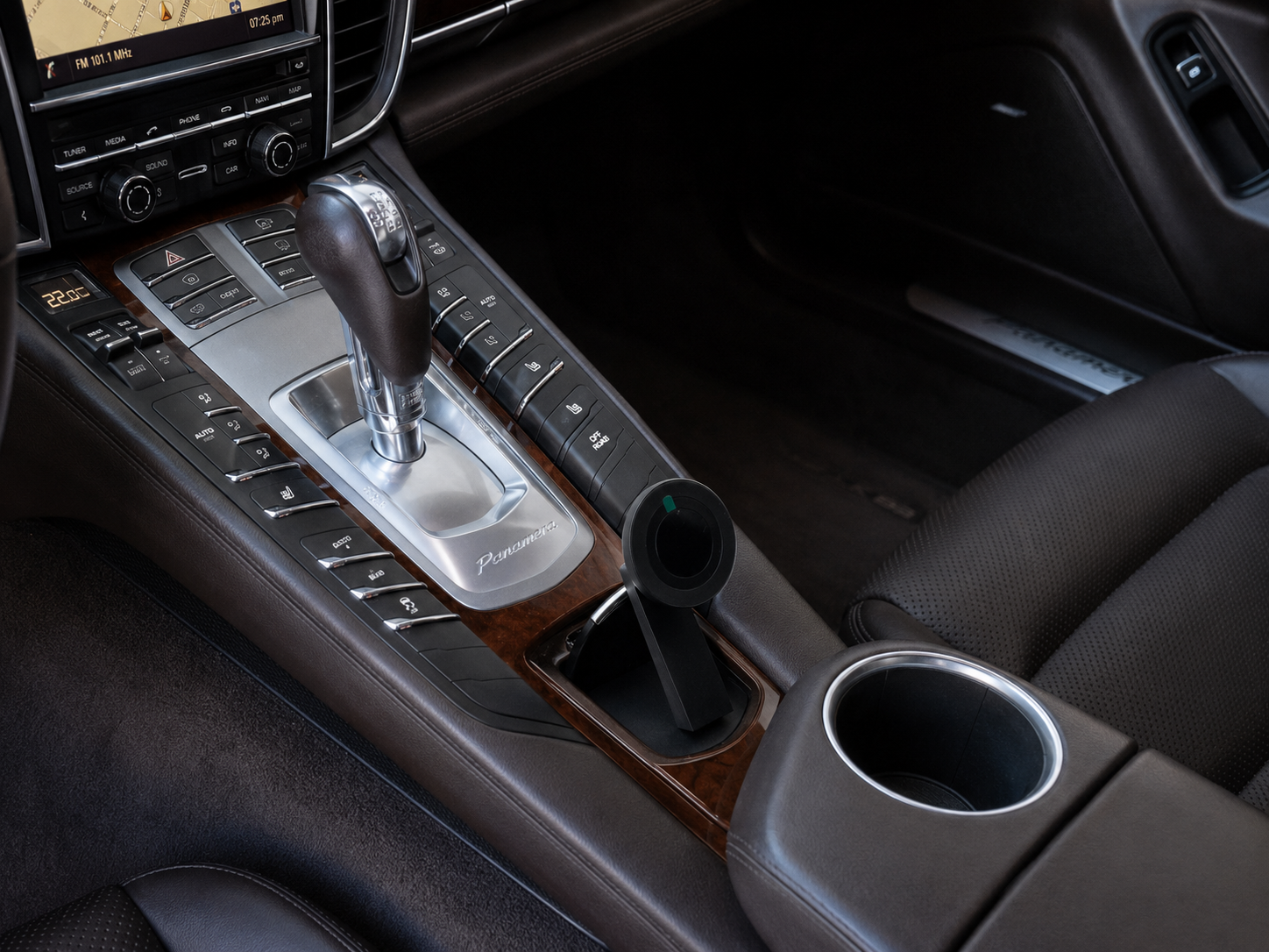 Porsche Panamera 970 (2010–2016) Ashtray Insert Phone Holder – Magnetic