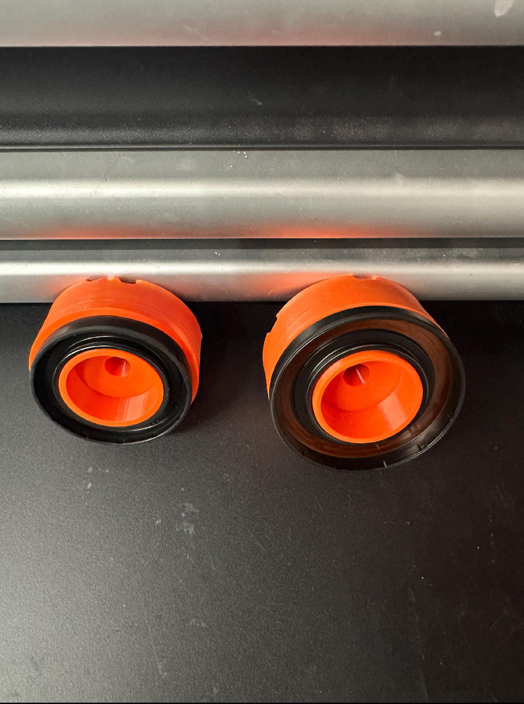 Toyota 4Runner, Tundra, Tacoma & Lexus GX470 Front Axle Seal Driver Left / Right 2005-2022