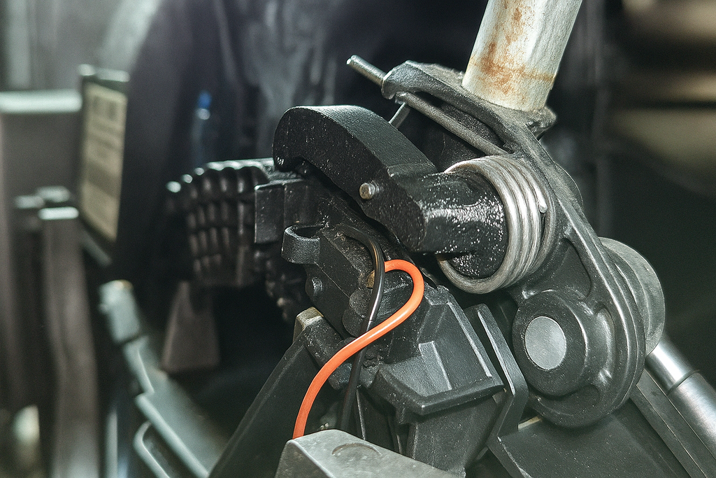 Ford F-150 Expedition Lincoln Navigator Gearshift Detent for 2009-2014 with Floor / Console Shifter