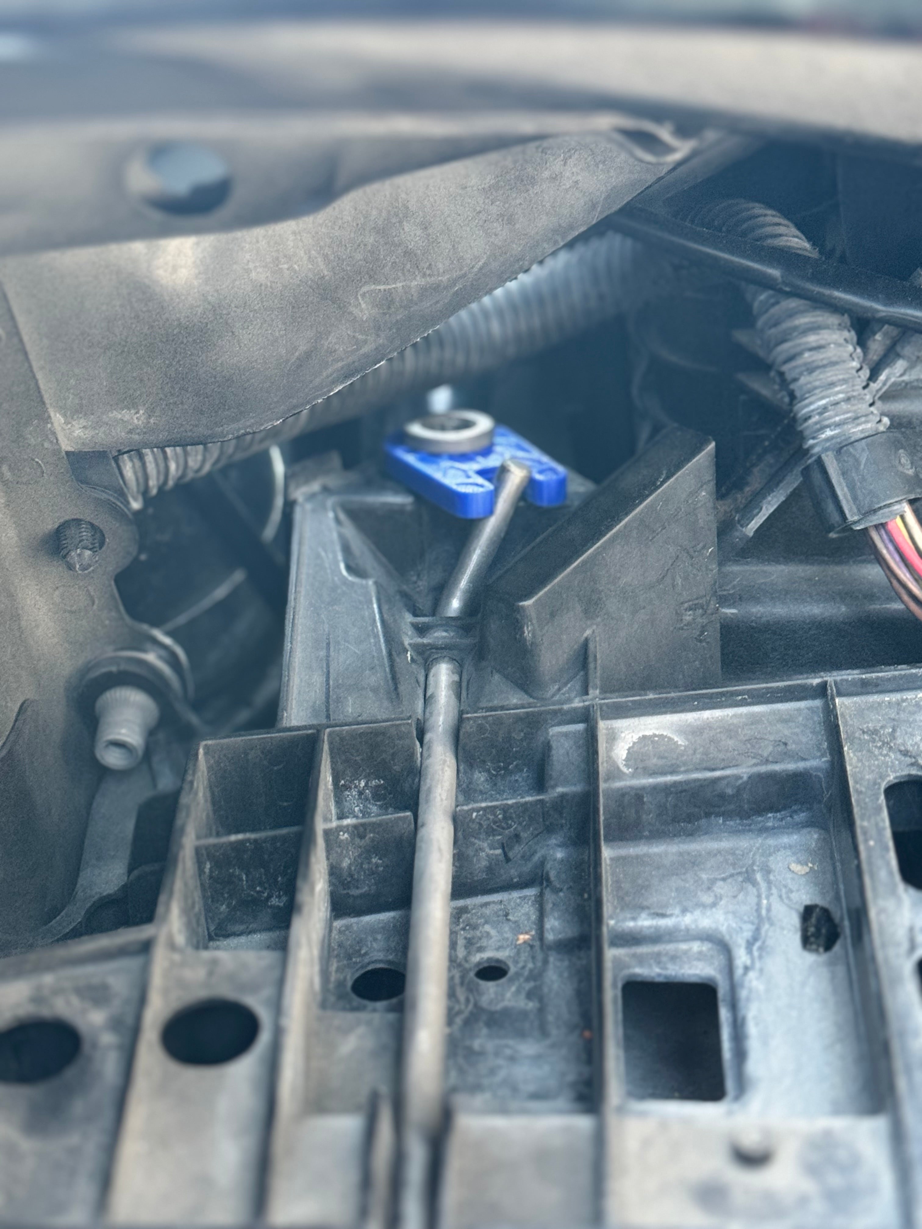 Porsche Cayenne 957 Headlight Mount Lock Tab Replacement 2008-2010