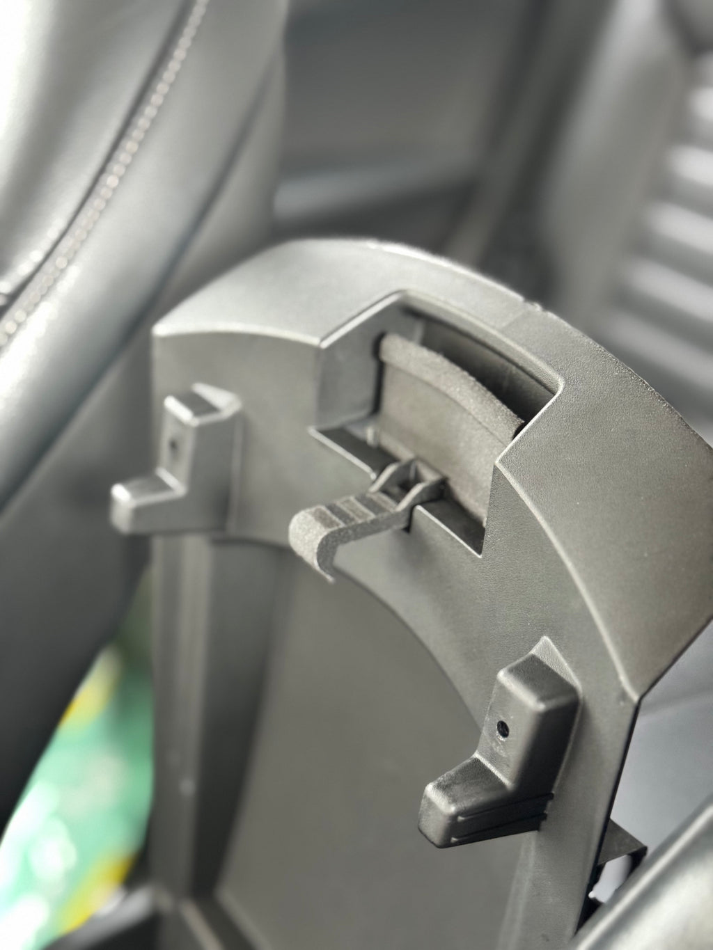 Ford Edge (2015–2024) Center Console Armrest Latch Replacement (FT4Z-5806024AD)