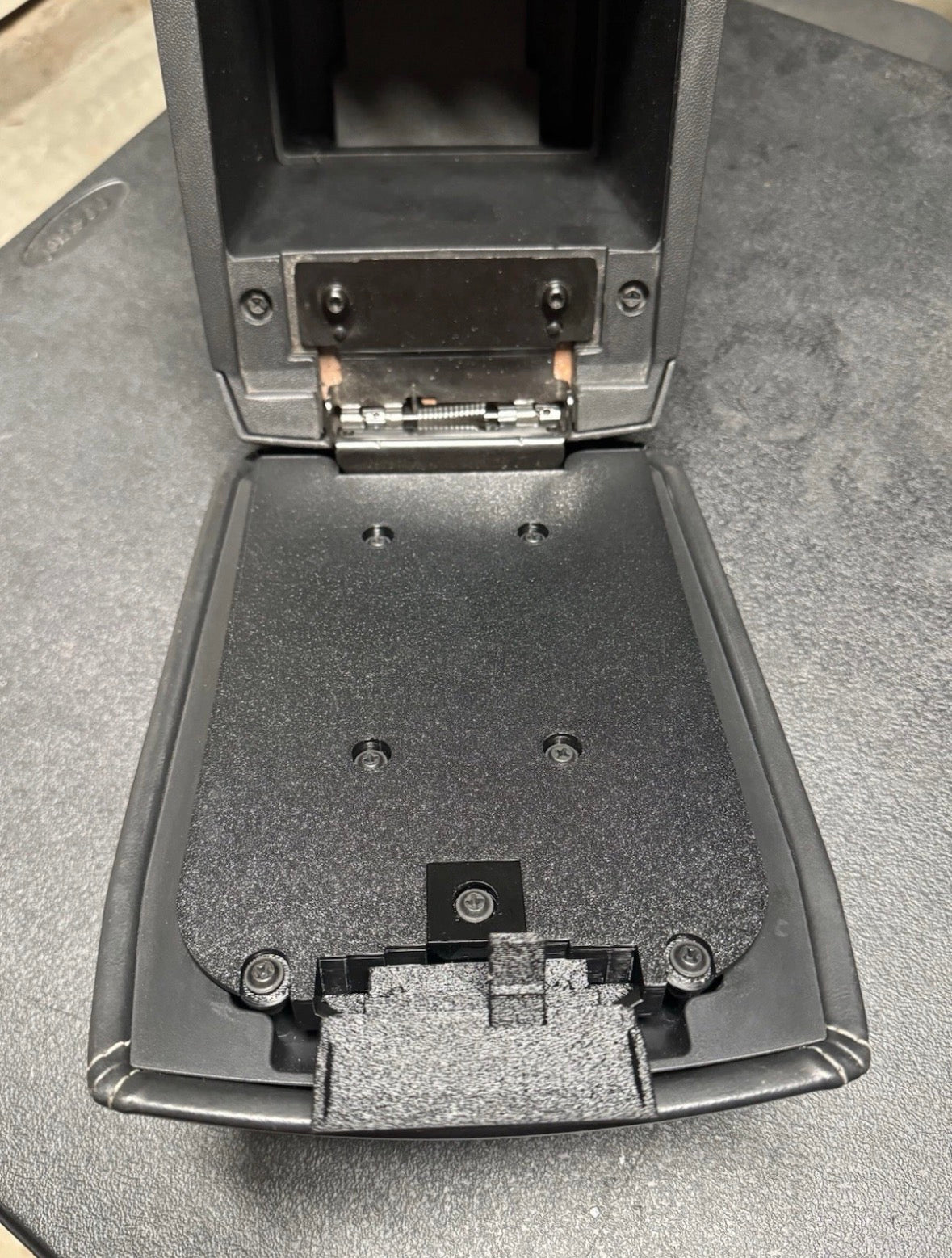 Dodge Challenger Center Console Armrest Latch / Back Plate replacement 2008-2014 (# 1QG421DBAA)