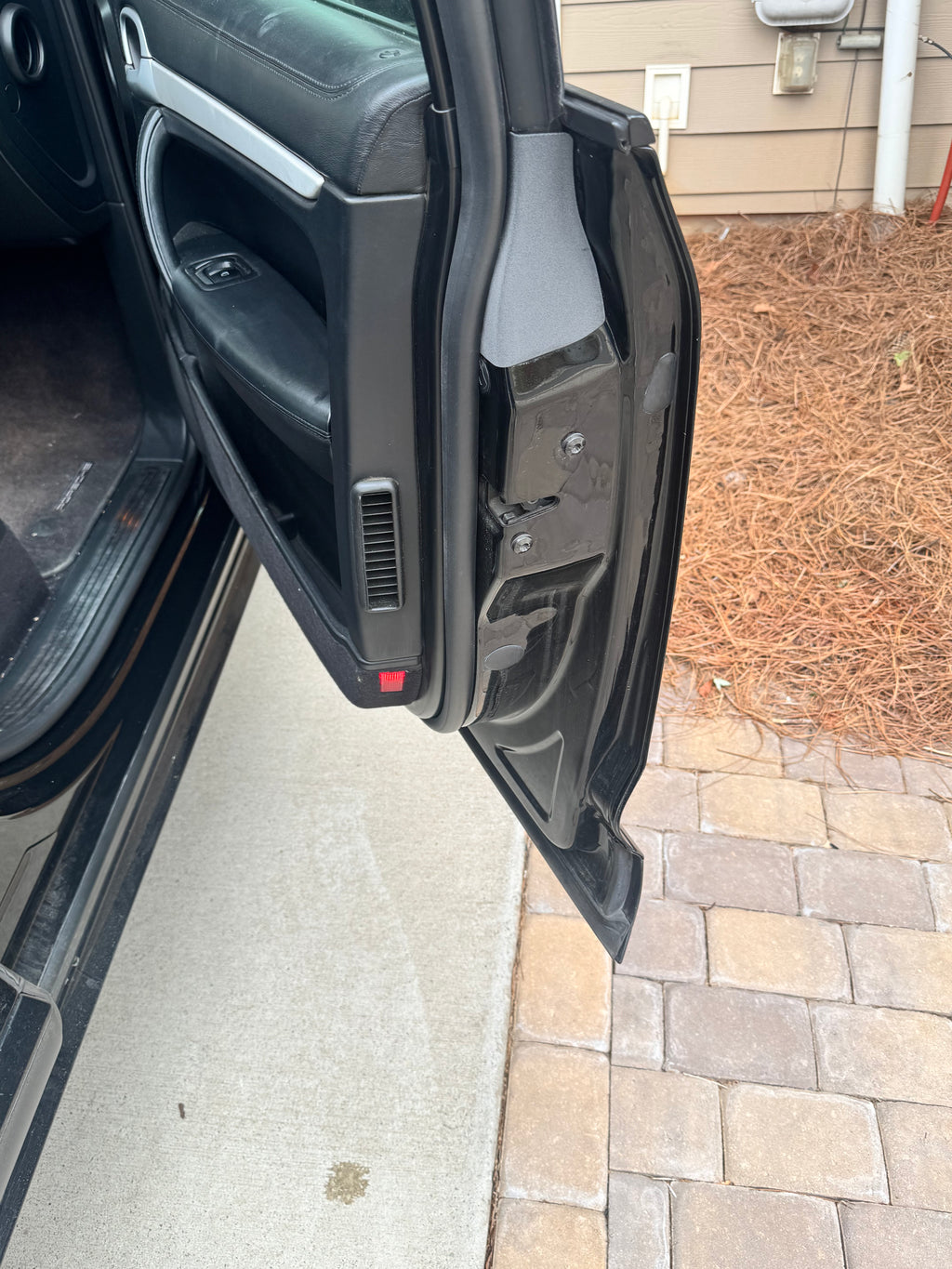 Porsche Cayenne 955 / 957 Door Trim Cap Replacement (2003–2010) - 7L0837916B 7L0837916C