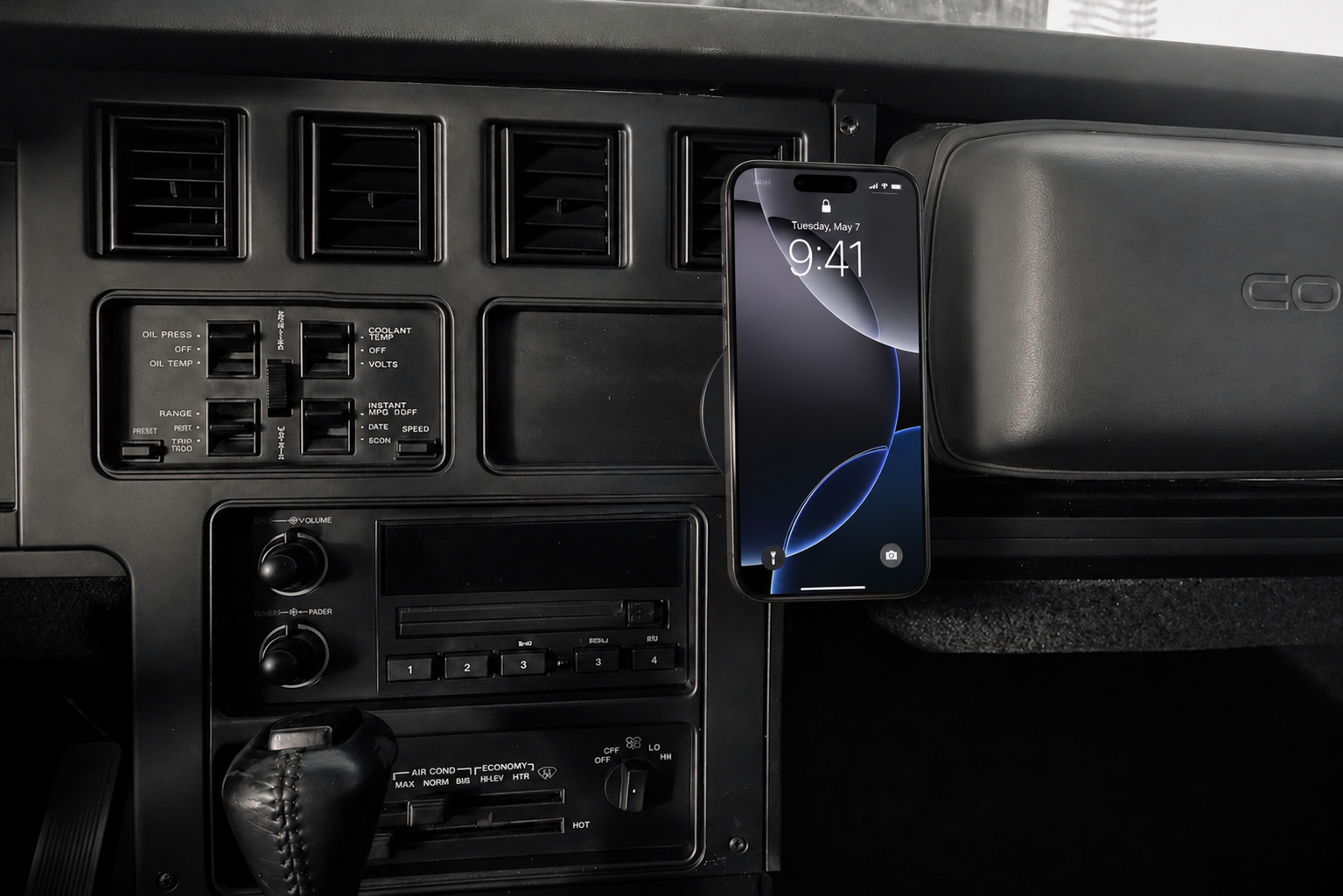 Chevrolet Corvette C4 (1984 - 1989) - Dashboard Phone Holder - 17mm Ball