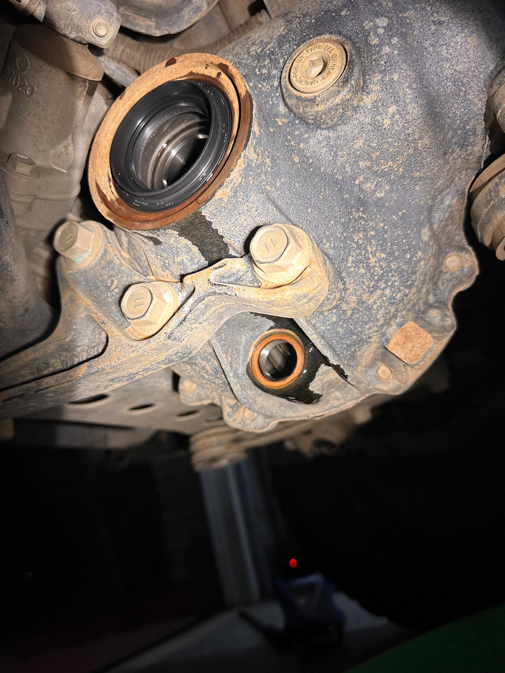 Toyota 4Runner, Tundra, Tacoma & Lexus GX470 Front Axle Seal Driver Left / Right 2005-2022