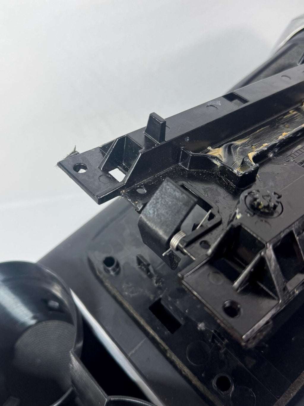 Porsche Cayenne 2011–2018 Armrest Latch/Clip Replacement Fix Carbon Fiber - Center Console Repair