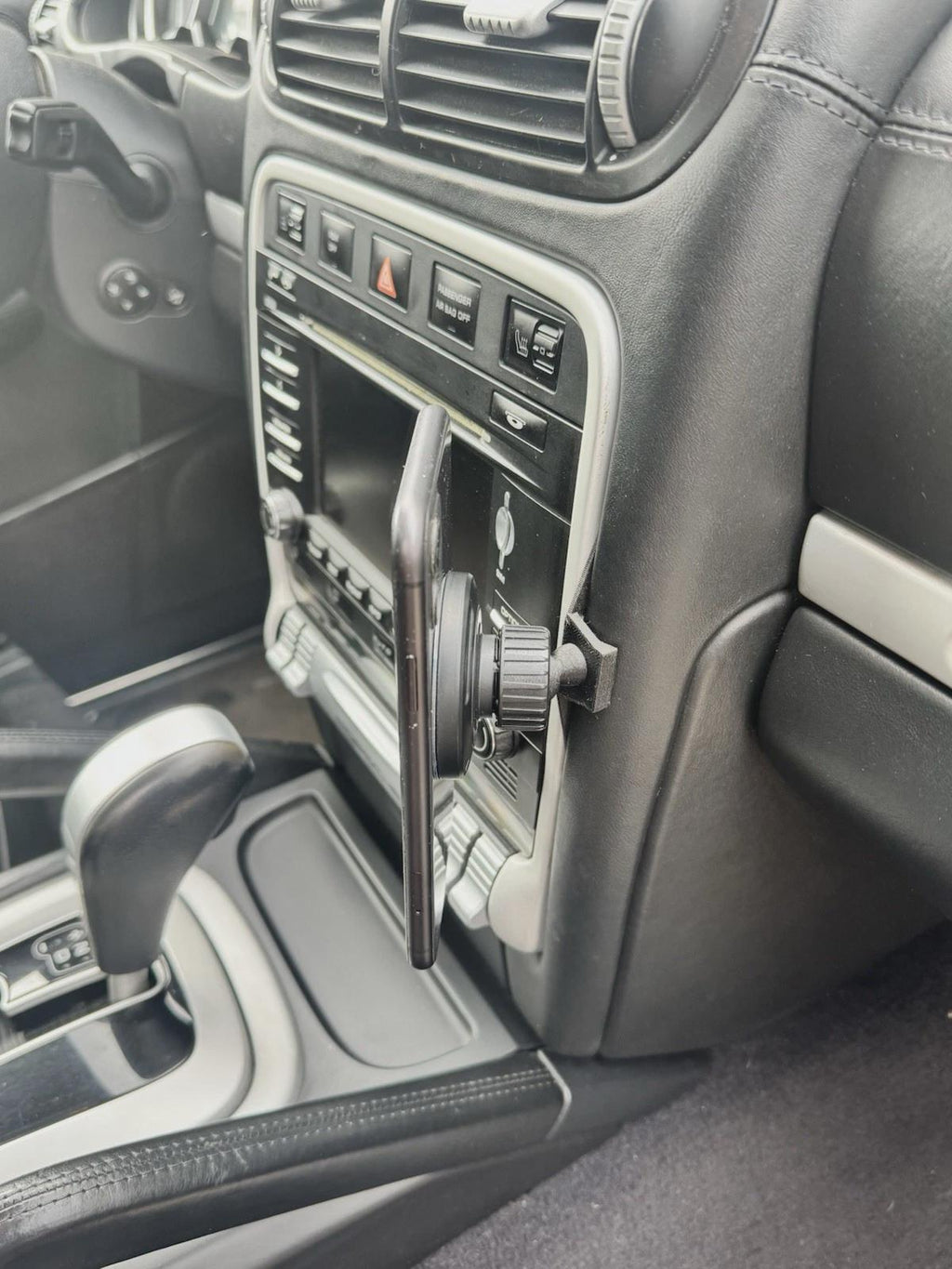 Porsche Cayenne 955 957 Dash Radio Phone Mount 2003–2010 - Mag Safe