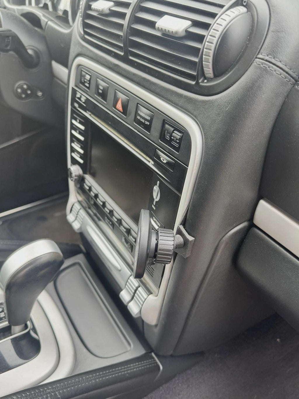 Porsche Cayenne 955 957 Dash Radio Phone Mount 2003–2010 - Mag Safe