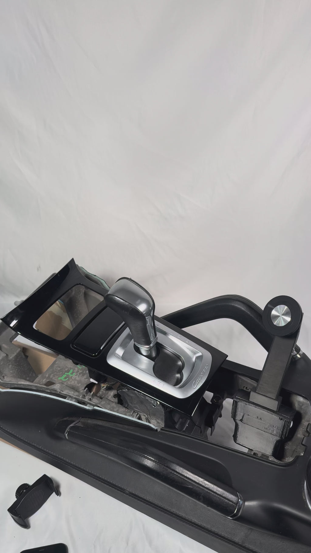 Porsche Cayenne 958 - 2011-2014 - Ash Tray Phone Mount – Replaces Ashtray - 17mm ball