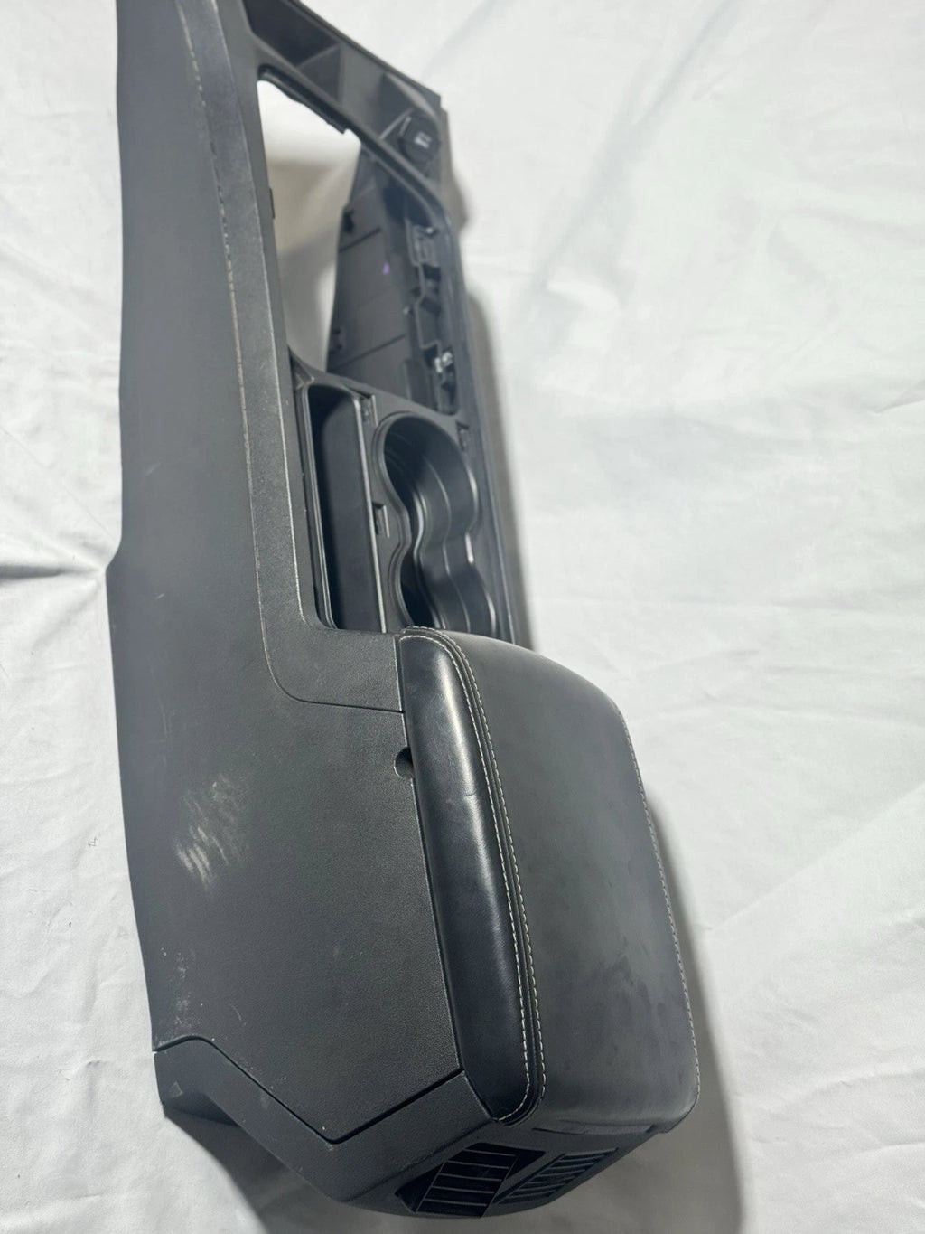 2008-2014 Dodge Challenger OEM Center Console Assembly WORKING LATCH - USED