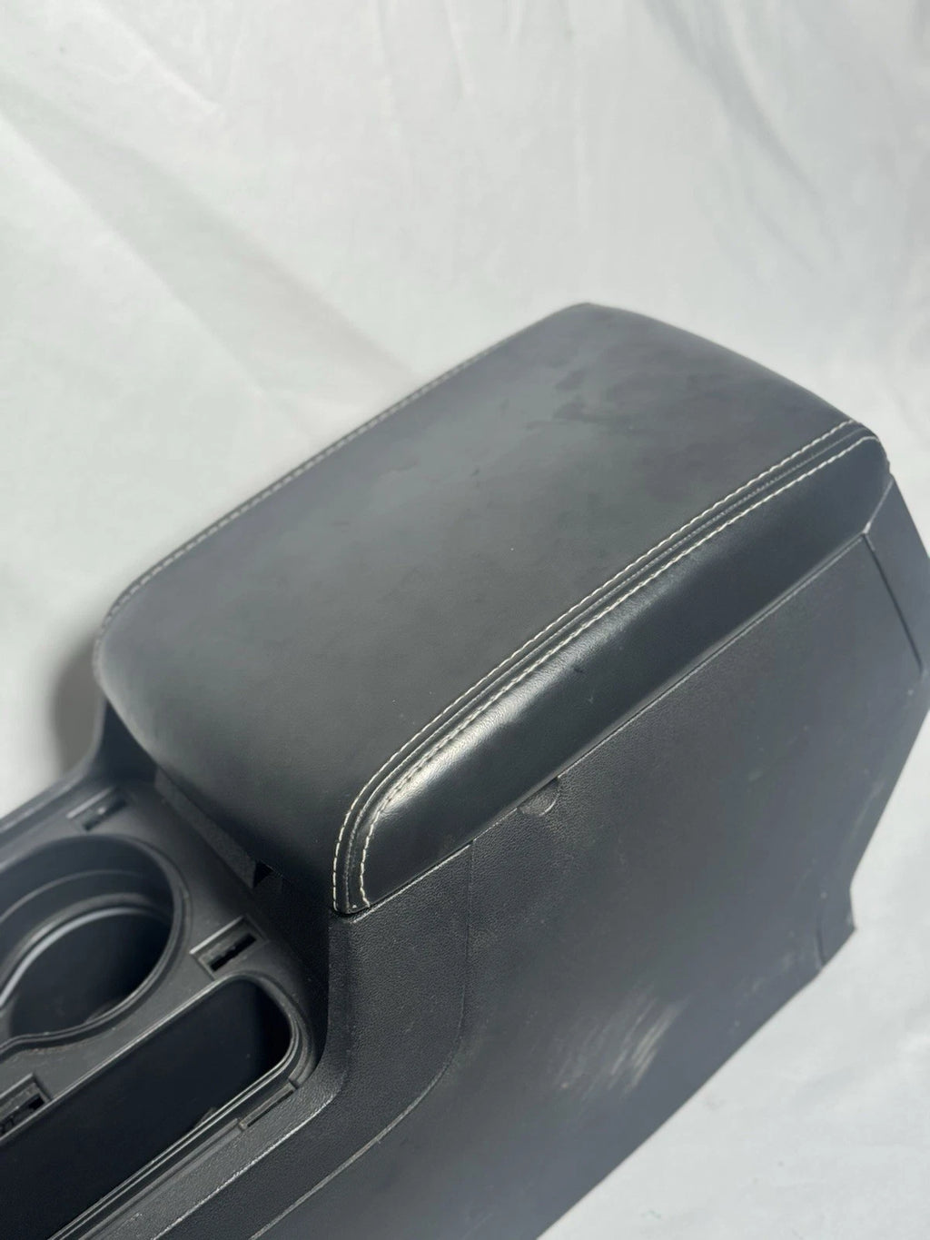 2008-2014 Dodge Challenger OEM Center Console Assembly WORKING LATCH - USED