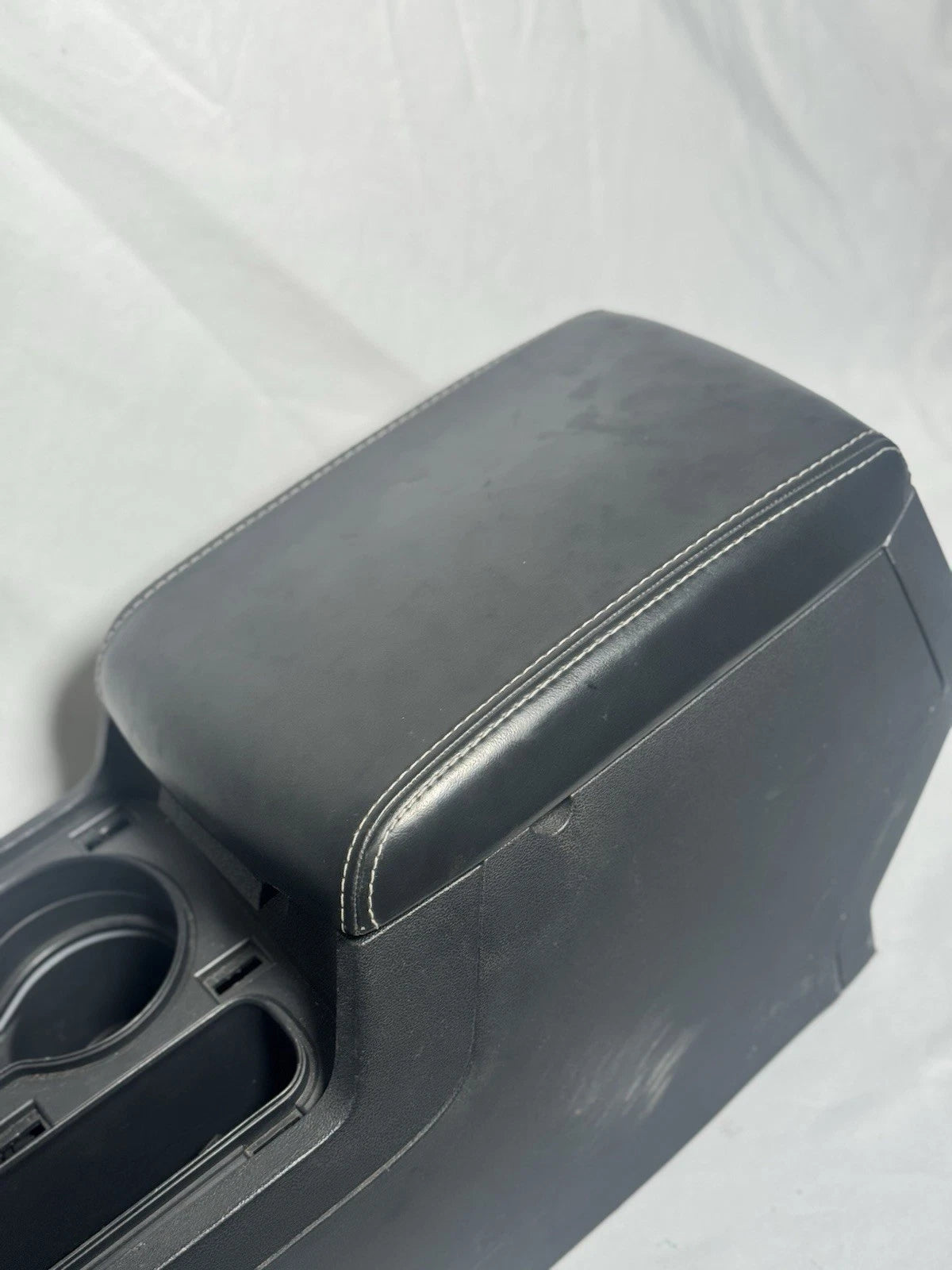 2008-2014 Dodge Challenger OEM Center Console Assembly WORKING LATCH - USED
