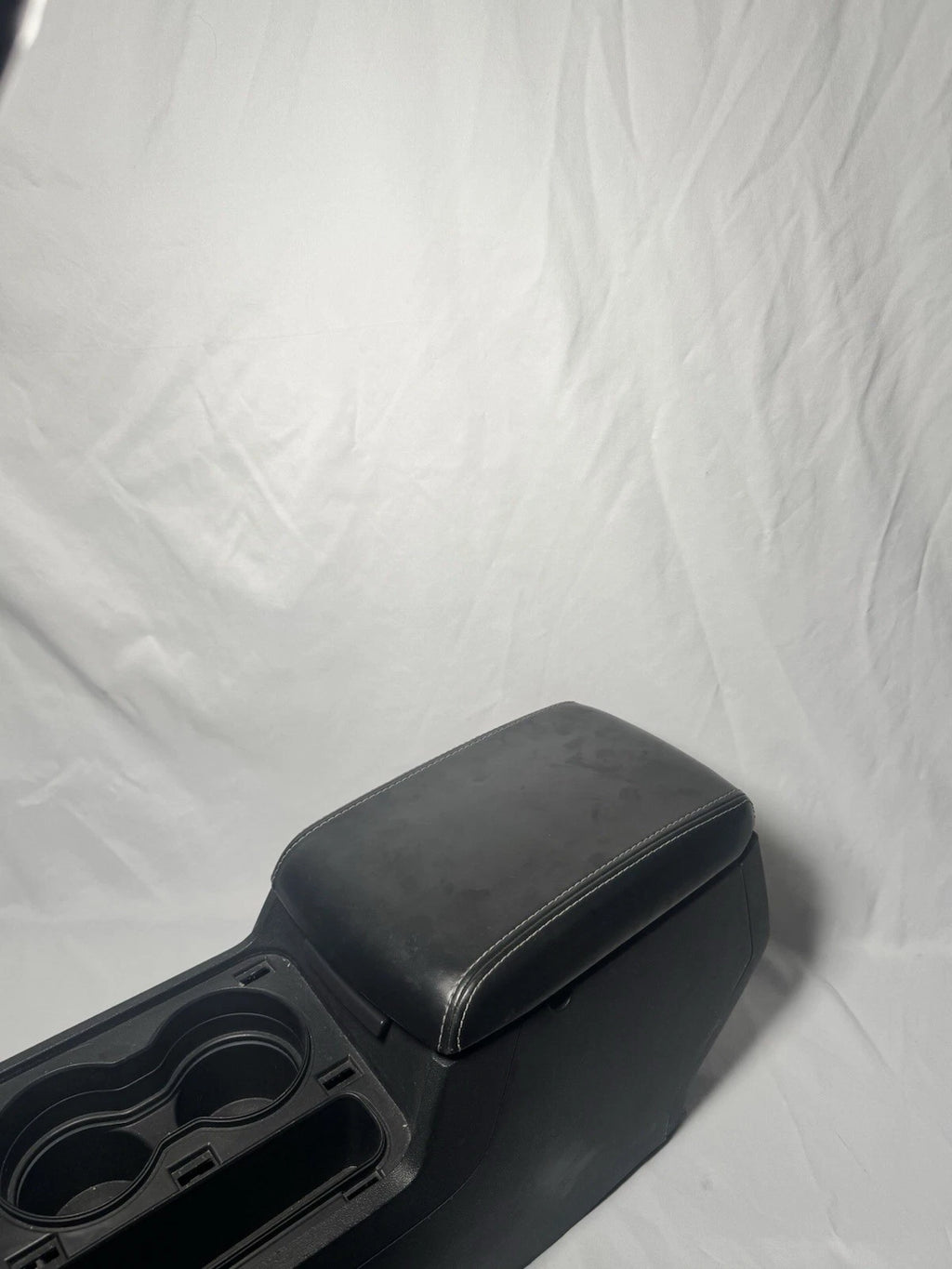 2008-2014 Dodge Challenger OEM Center Console Assembly WORKING LATCH - USED