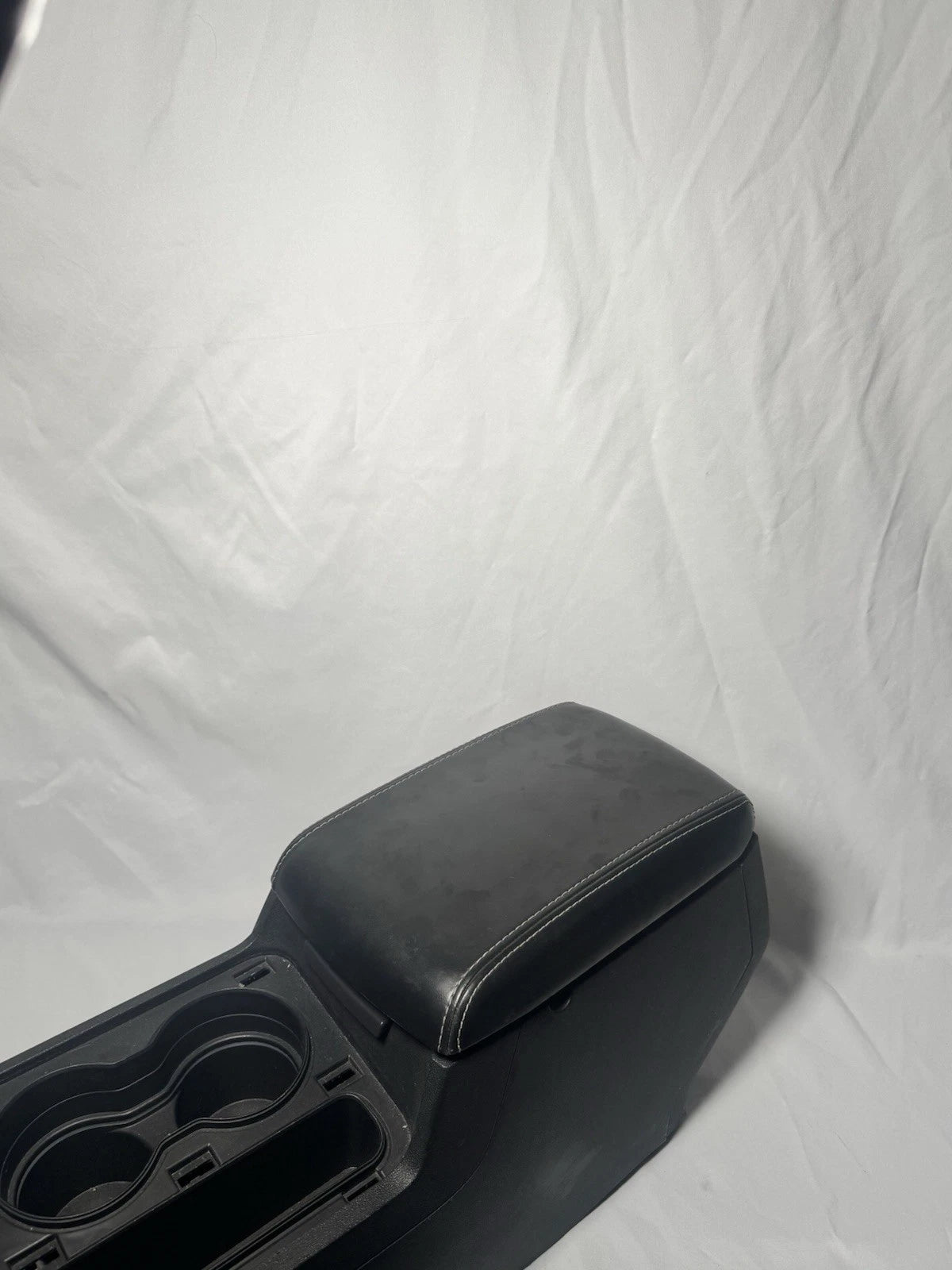2008-2014 Dodge Challenger OEM Center Console Assembly WORKING LATCH - USED